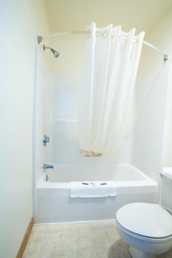 Deluxe Queen Room interior